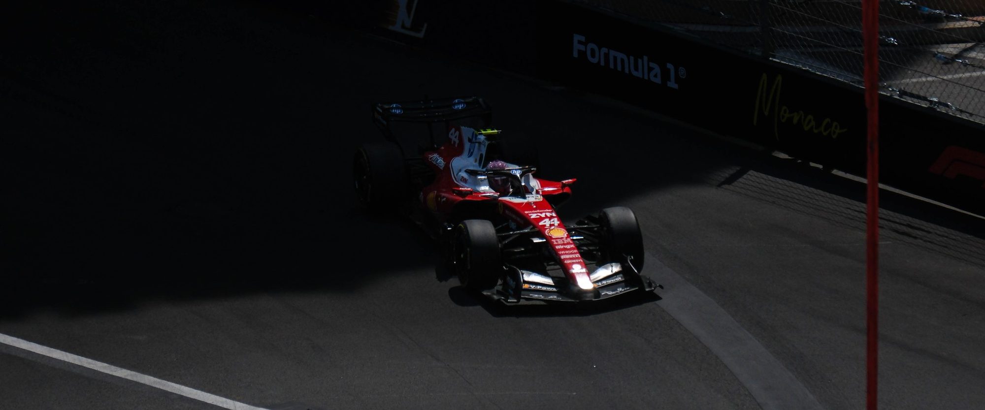 Hamilton a Monaco, Formula 1 2026 — fotografia di Nicolò Bottini